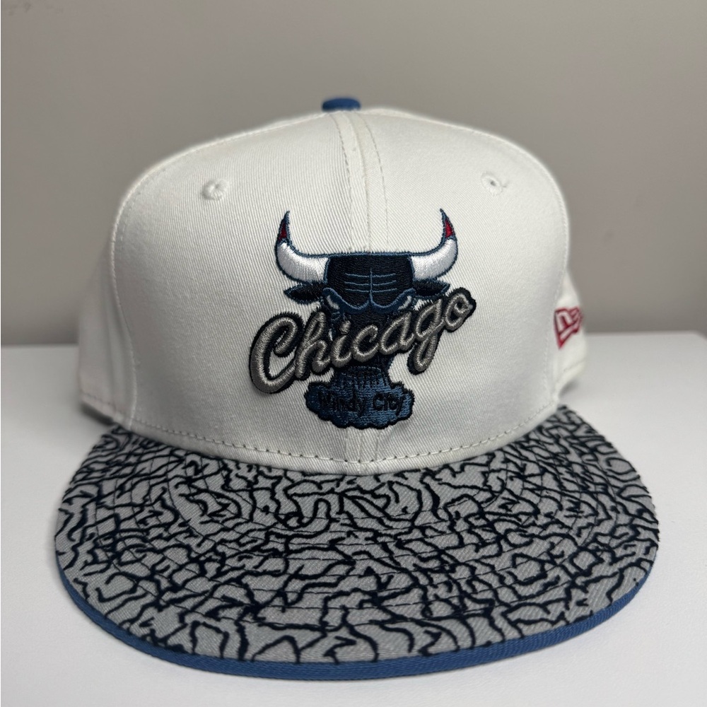 Chicago Bulls White & Blue Elephant Print Fitted New Era Hat Size 7 1/2